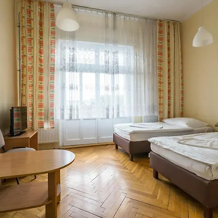 Hostal Savoy Breslavia